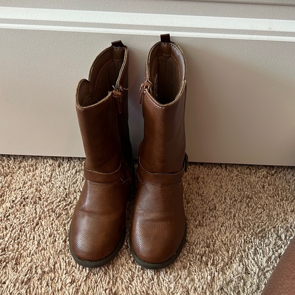 Brown rider boots purchased from kohls this winter.  Barely worn - Picture 1 of 5